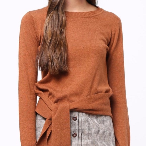 Mo:Vint New York Front Knot Sweater - Picture 1 of 8